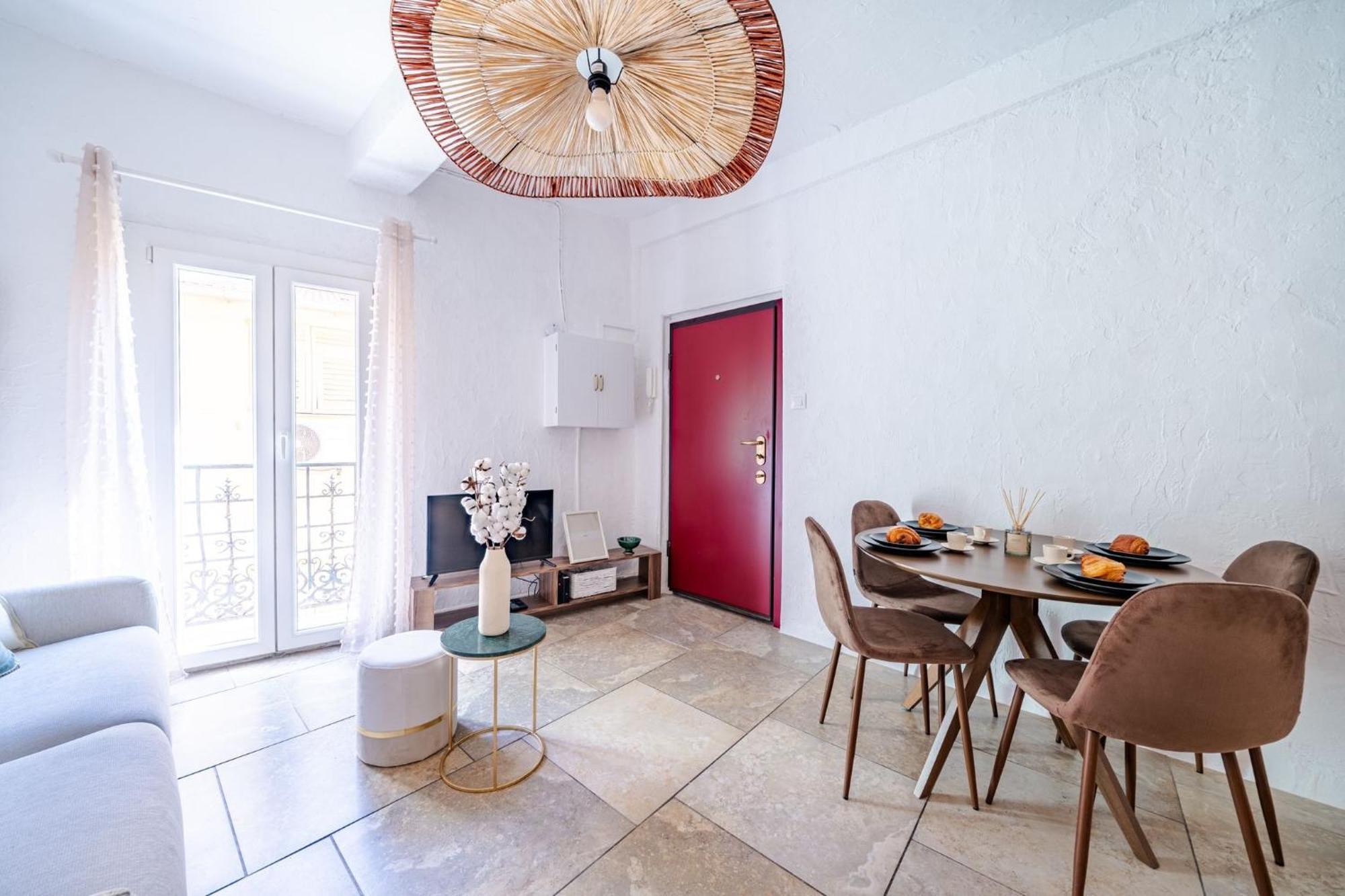 Appartement 2p Au Coeur Du Vieux *