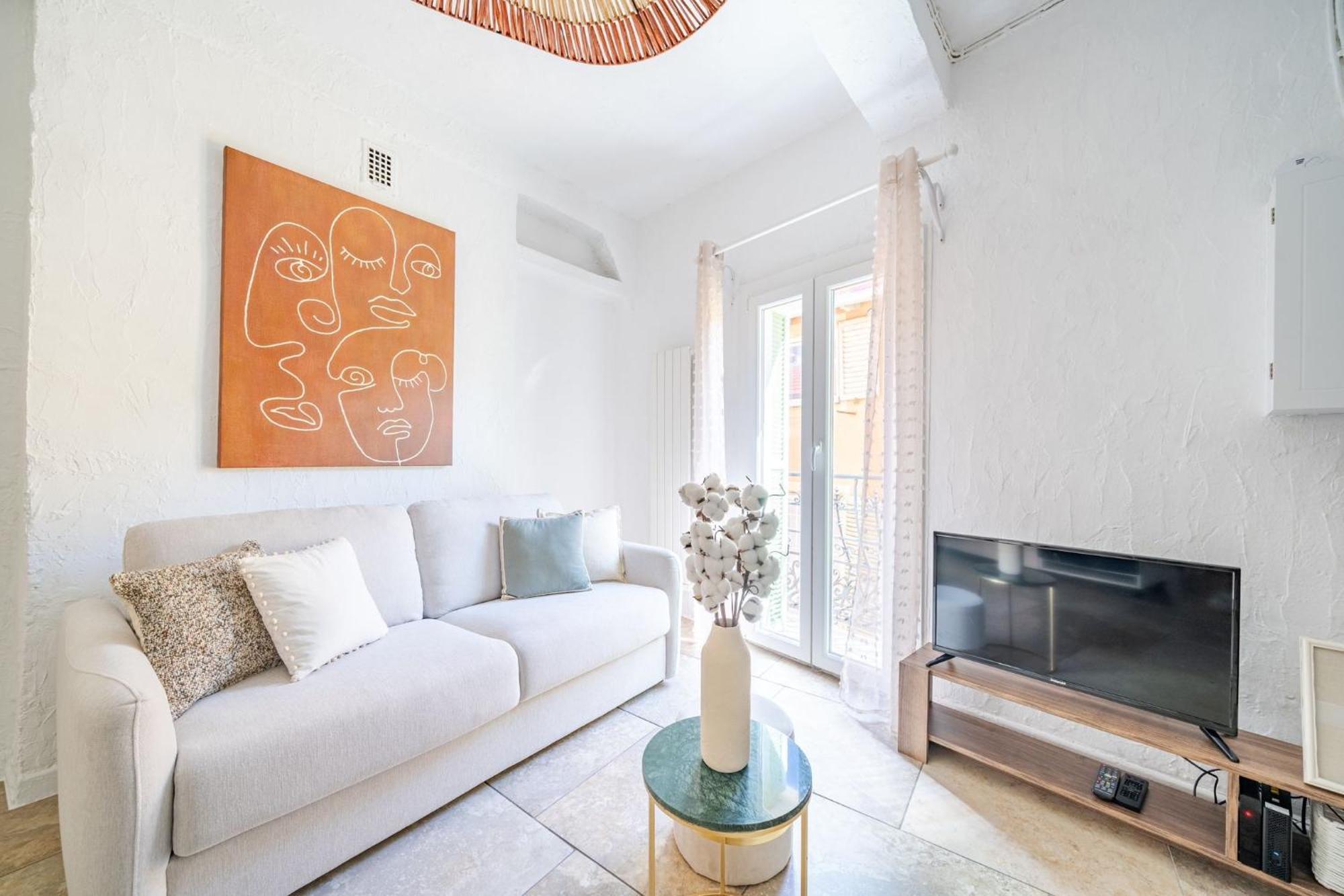 Appartement 2p Au Coeur Du Vieux *